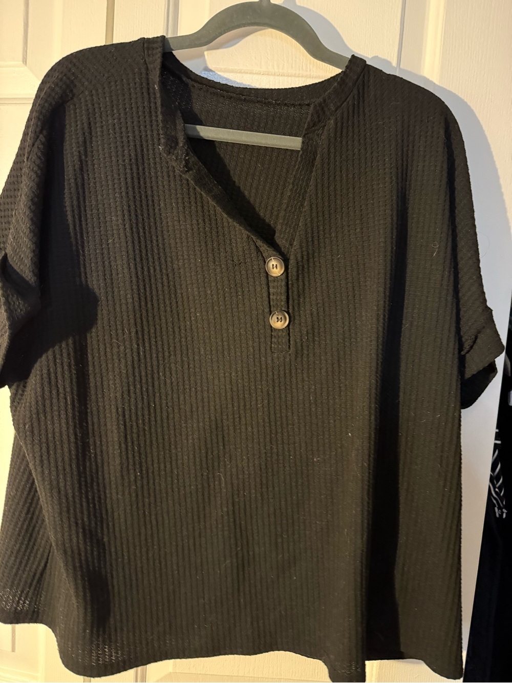SHEIN Black Short Sleeve Henley Knit Top